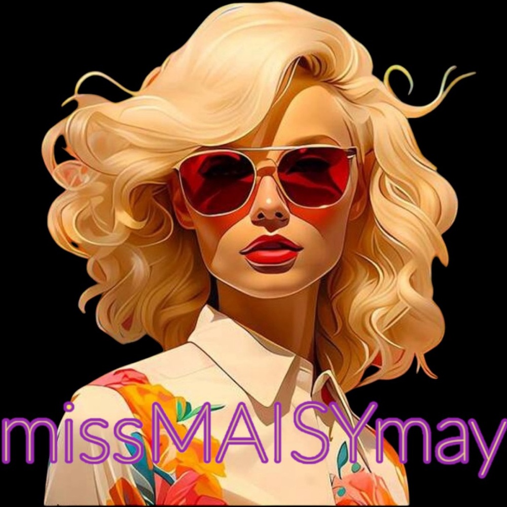 “❤️Like” for LIVE SHOW’s with Maisy